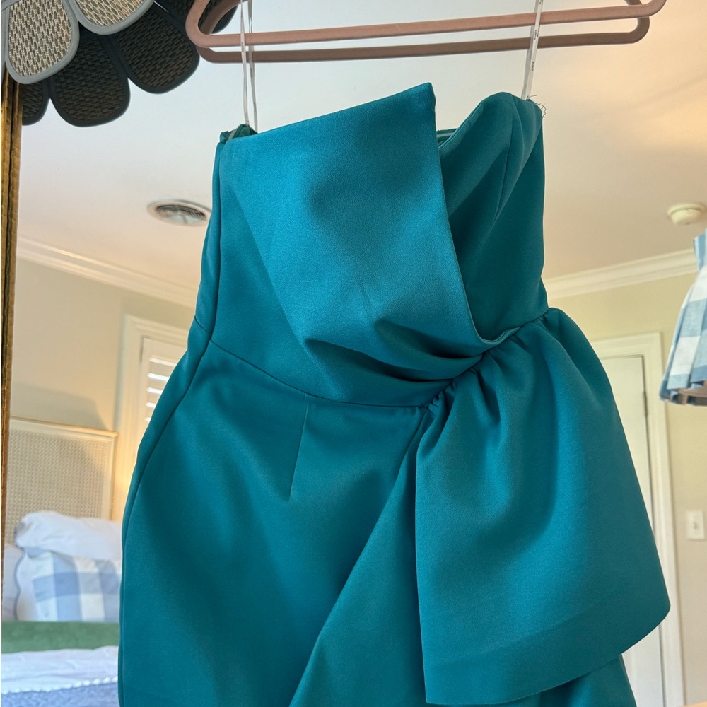 Elliatt Strapless Teal Dress